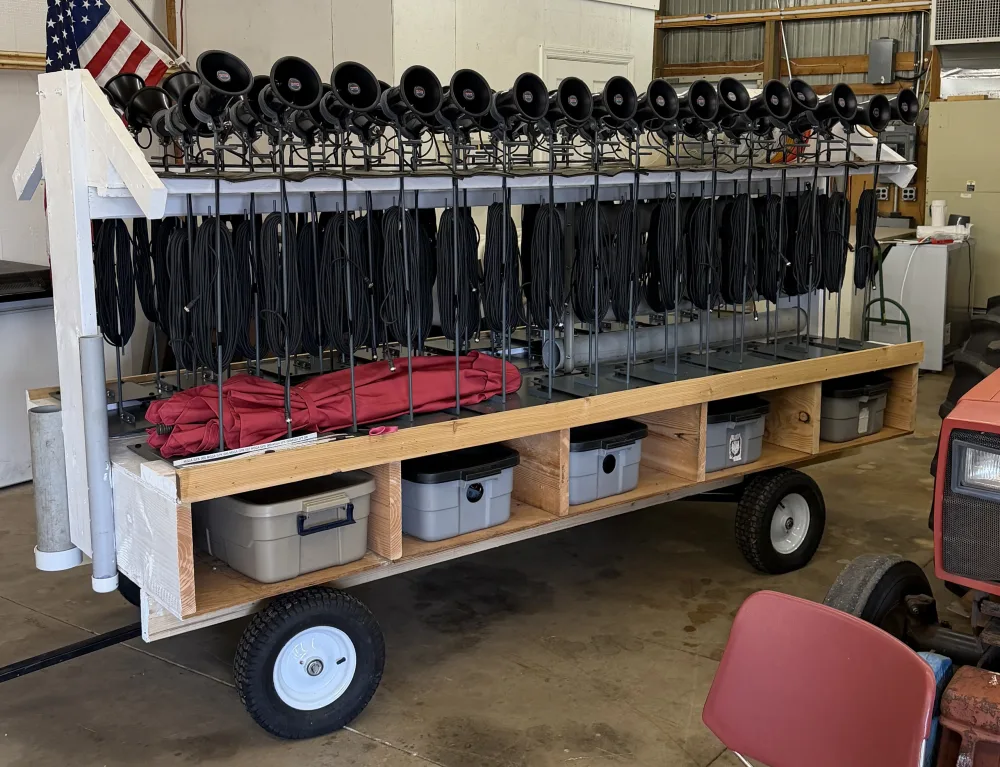 New Voice Calls And Wagons, archive photograph 2