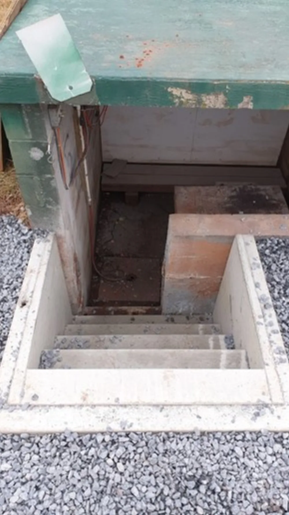 Steps Into The Trap Houses, association archive photograph